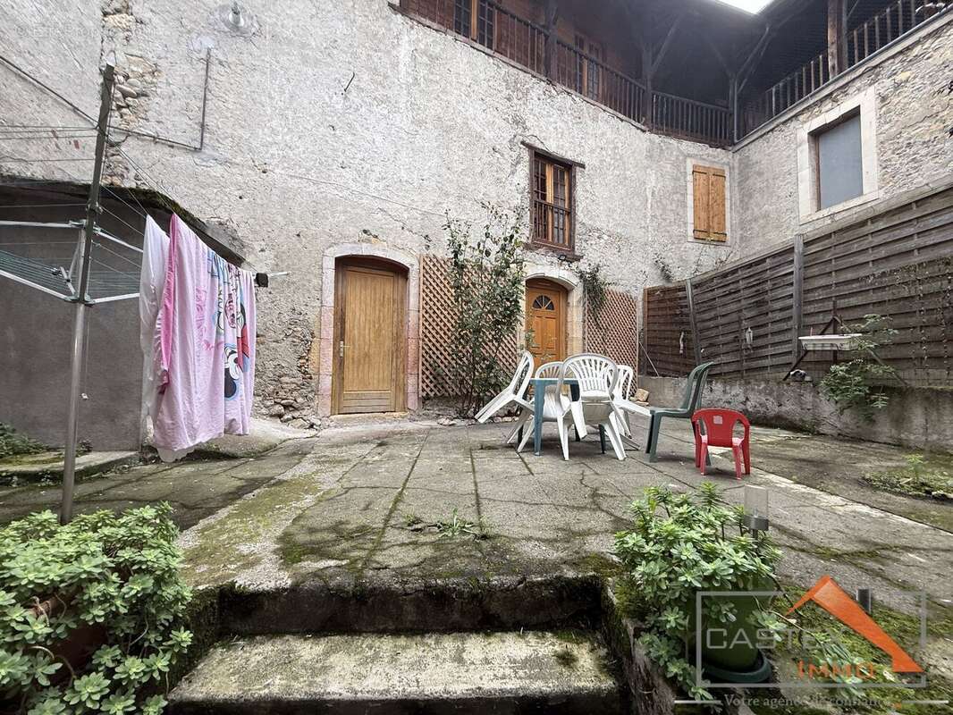 Maison à SAINT-MARTORY