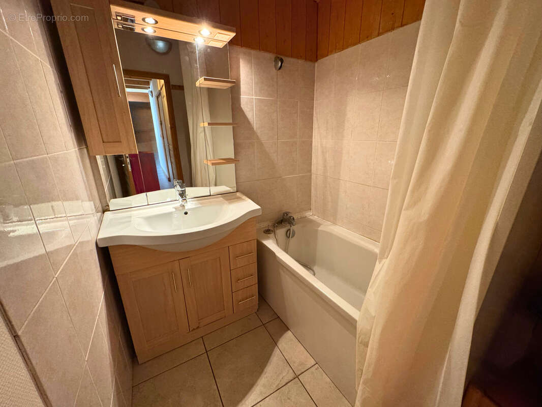 Maison à SAINT-JEAN-DE-BELLEVILLE