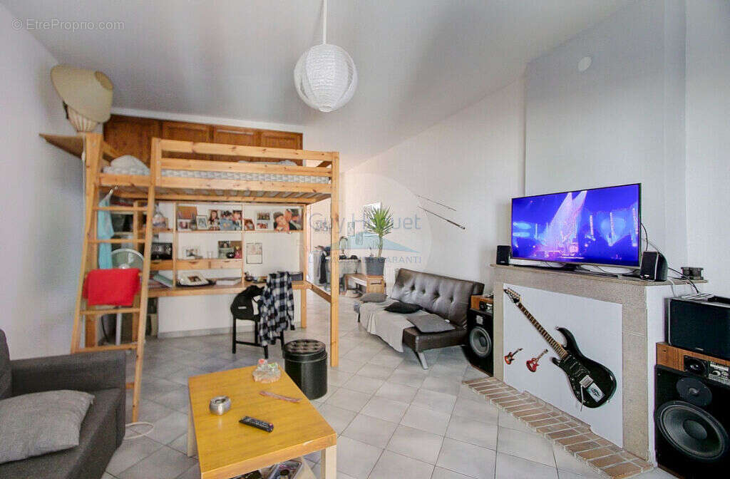 Appartement à OULLINS