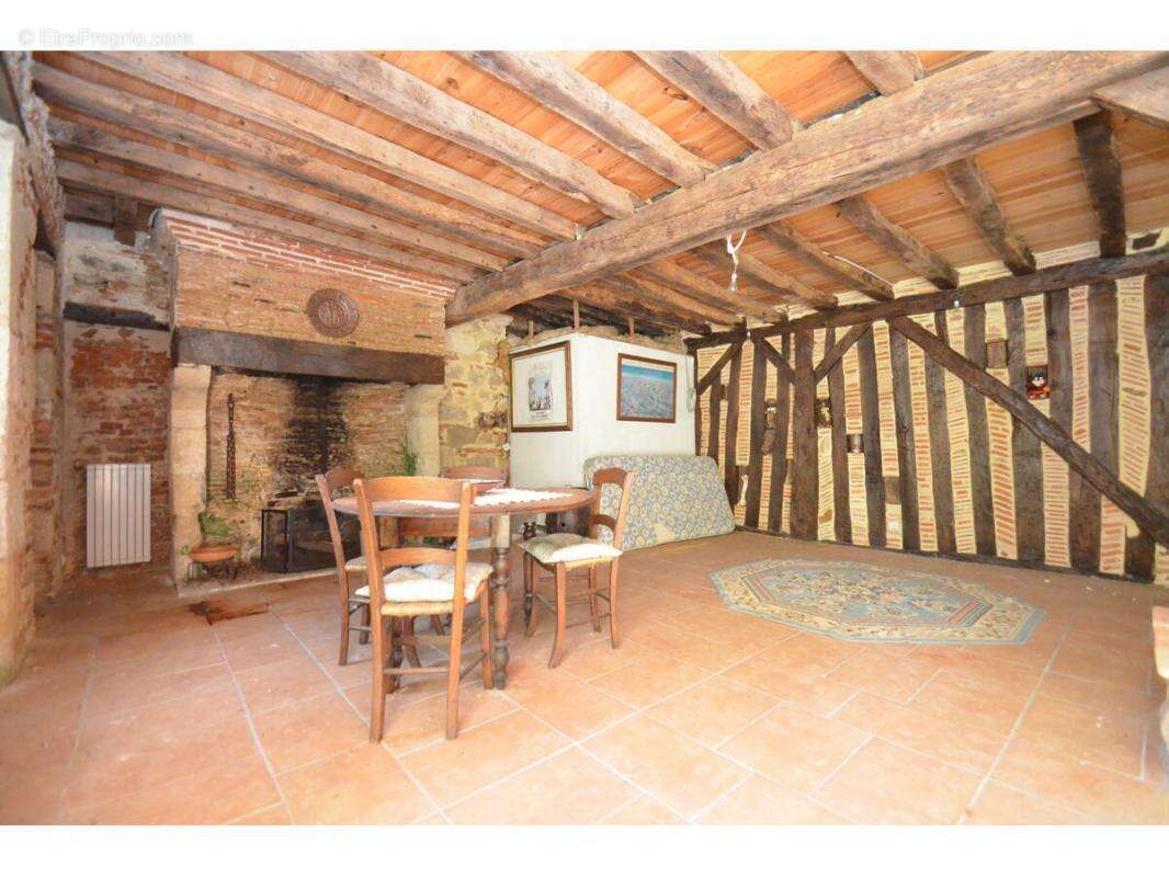 Maison à MONTPON-MENESTEROL