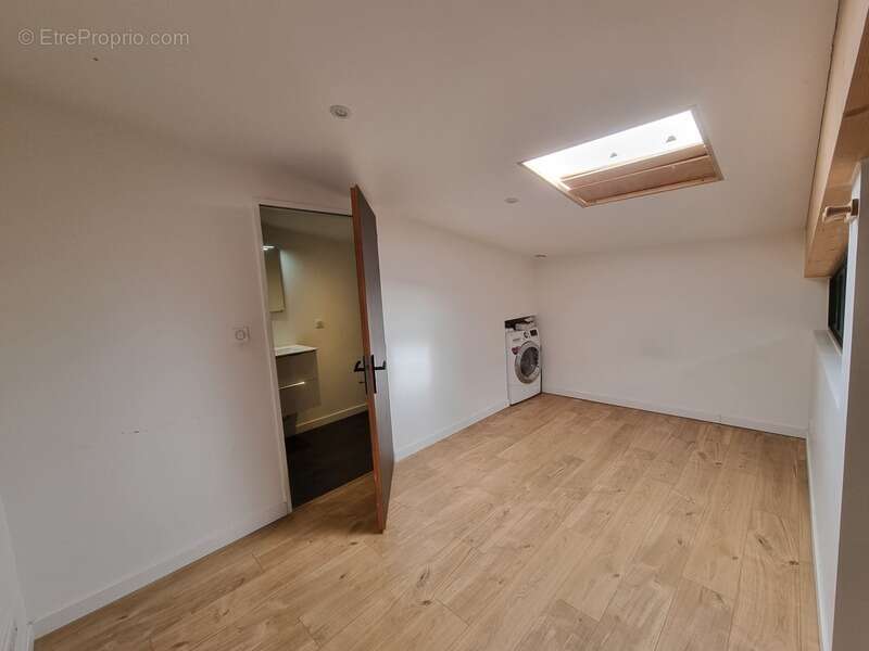 Commerce à SAINT-VIVIEN