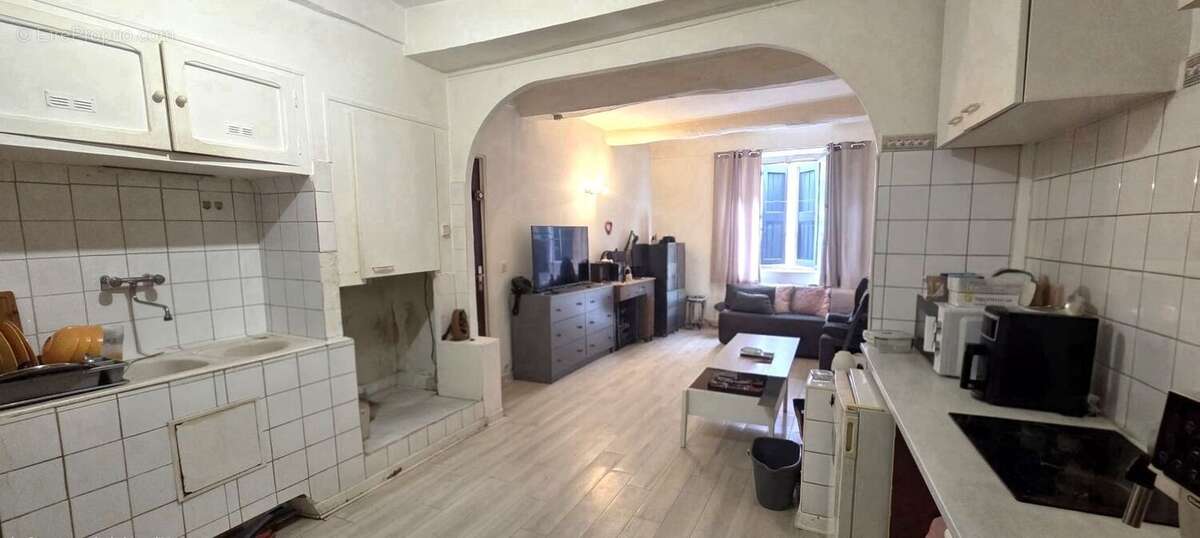 Appartement à CUGES-LES-PINS