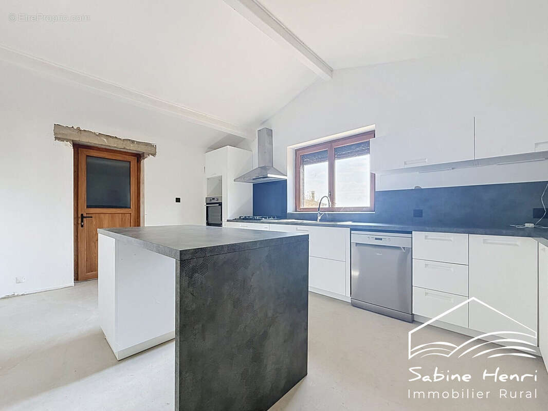 Maison 245 m² à Mirandol-Bourgnounac  - photo 9