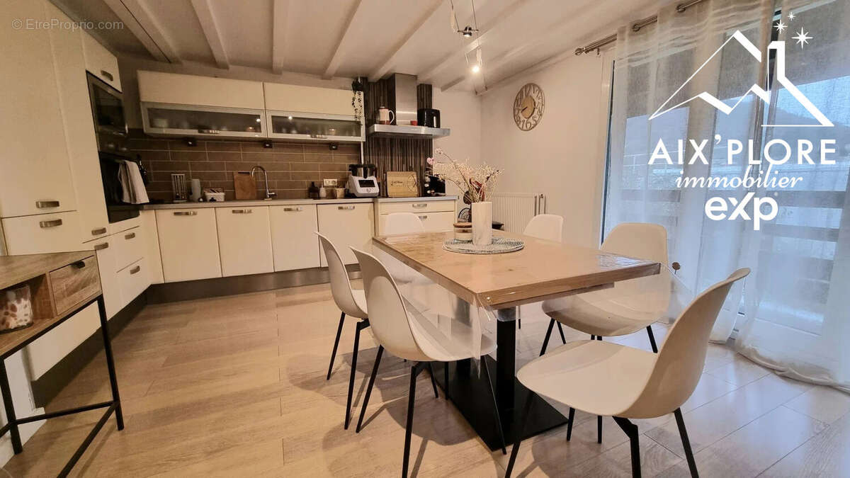 Appartement à CHALLES-LES-EAUX