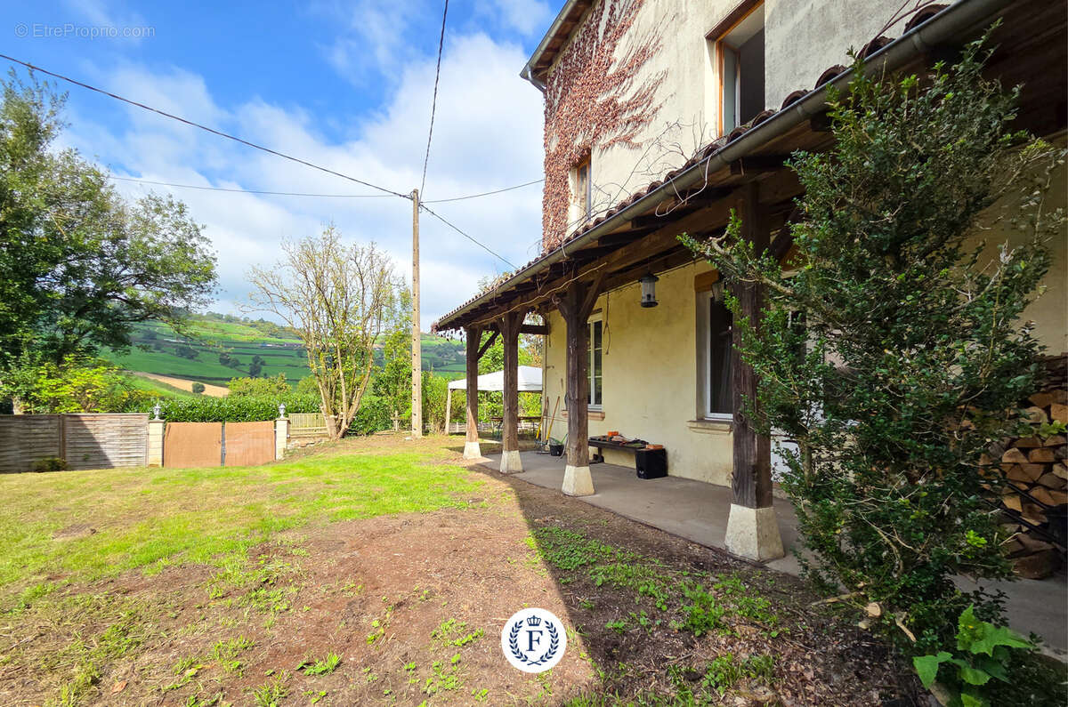 Maison à OUROUX