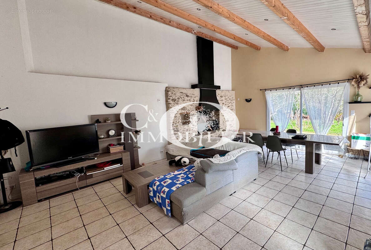 Maison à LEGE