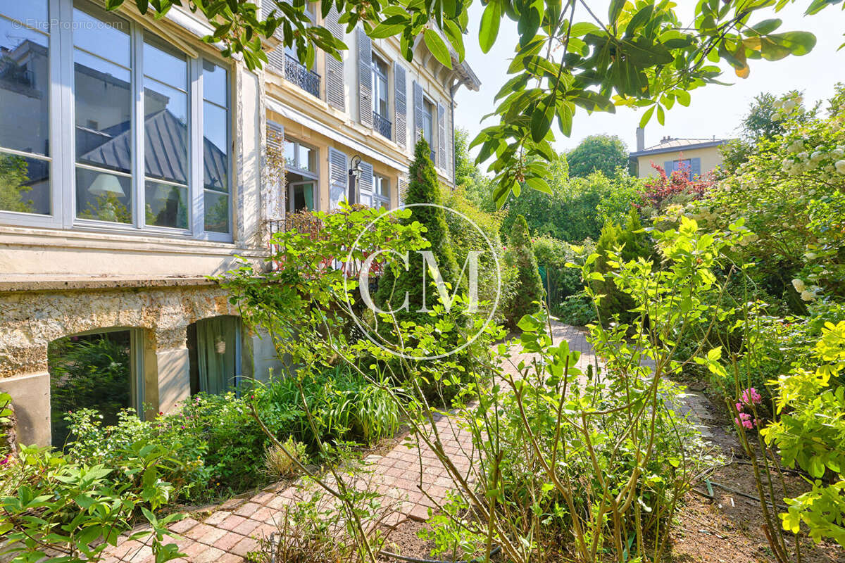 Appartement à VERSAILLES