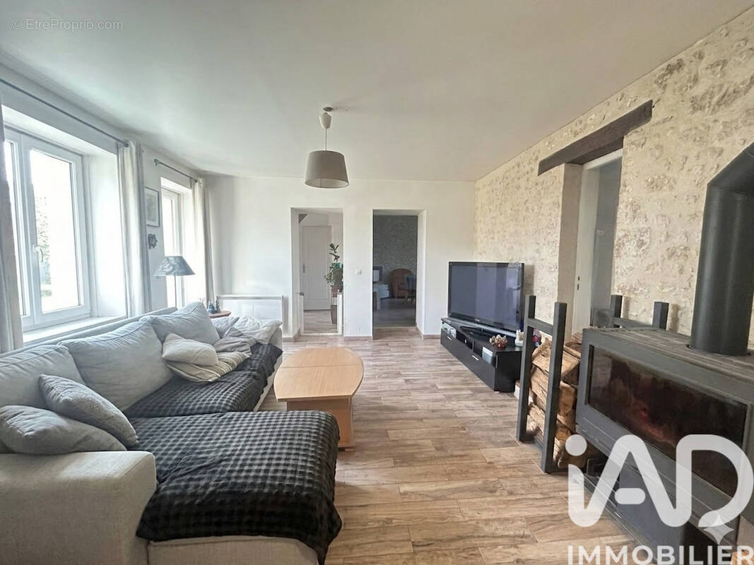 Photo 1 - Maison à MALESHERBES