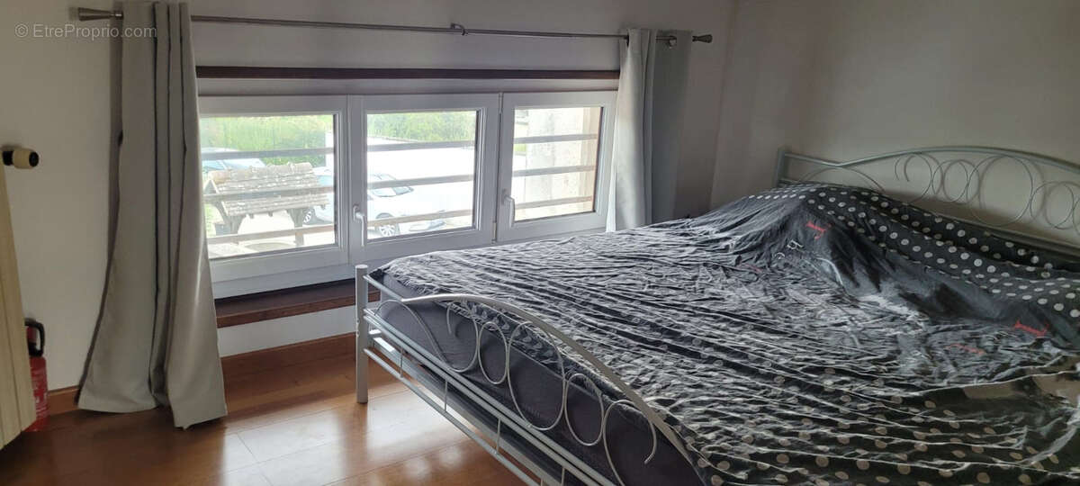 Maison en vente sur terrain de 1 075 m² - photo 5