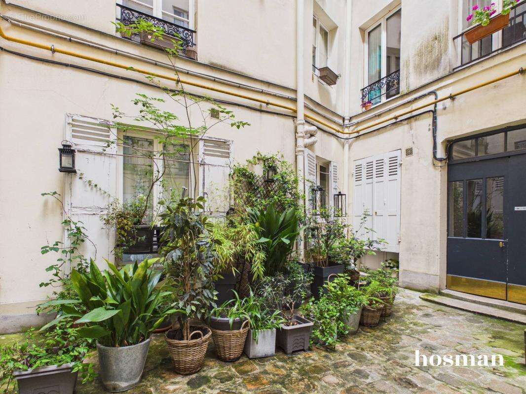 Appartement à PARIS-18E
