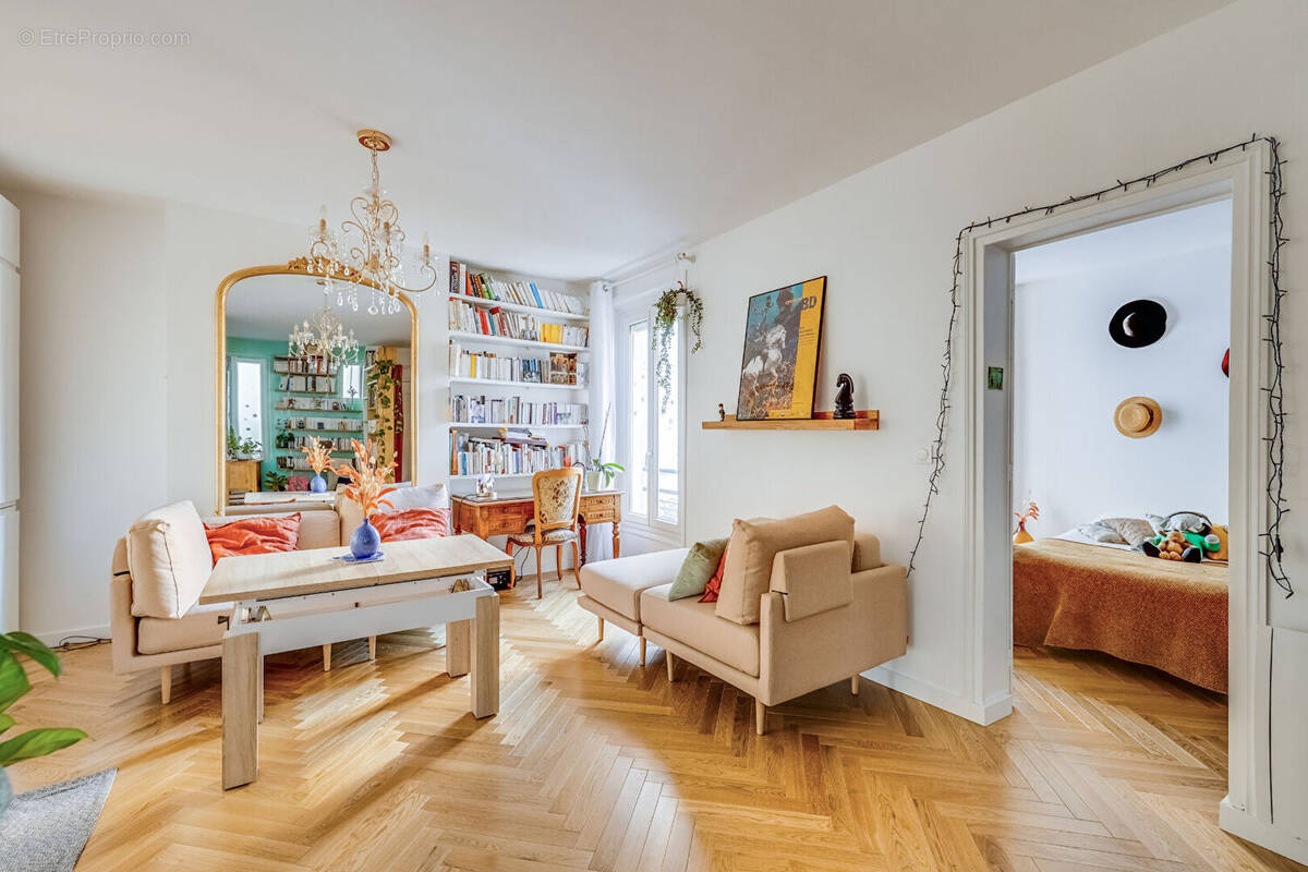 Appartement à PARIS-14E