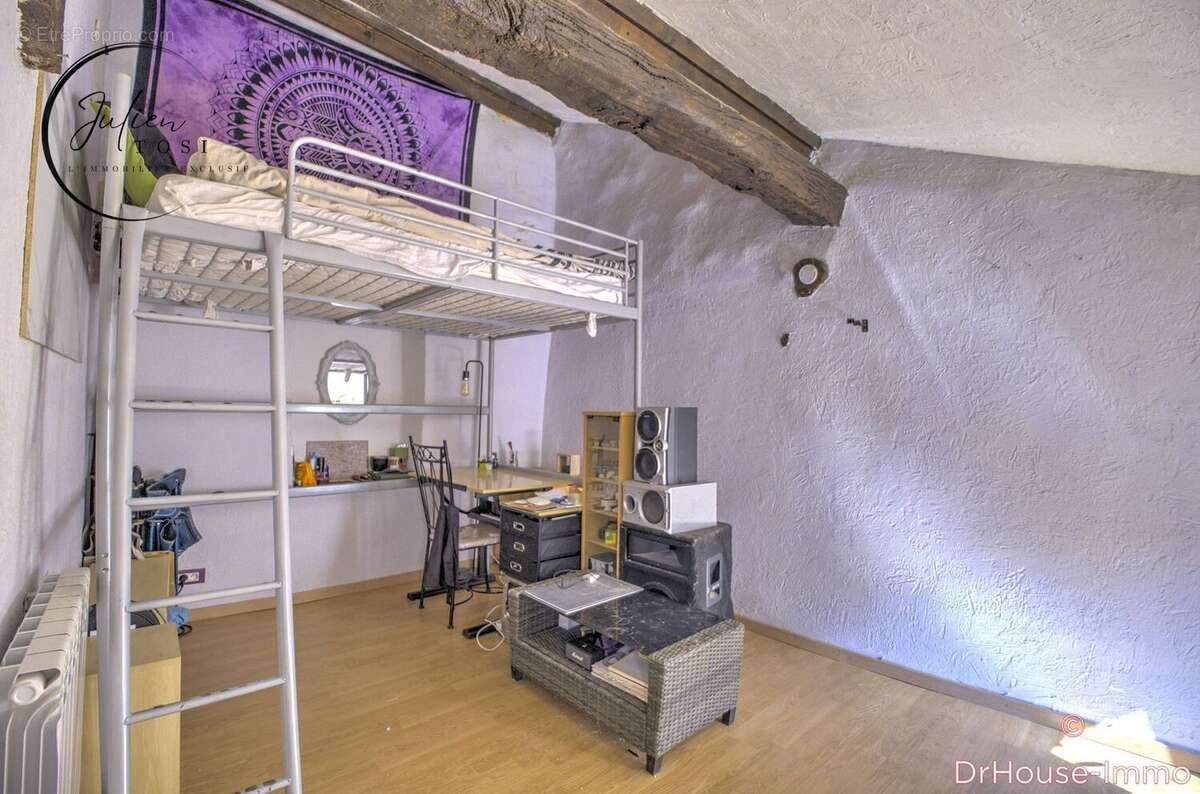 Maison à SAINT-VALLIER-DE-THIEY