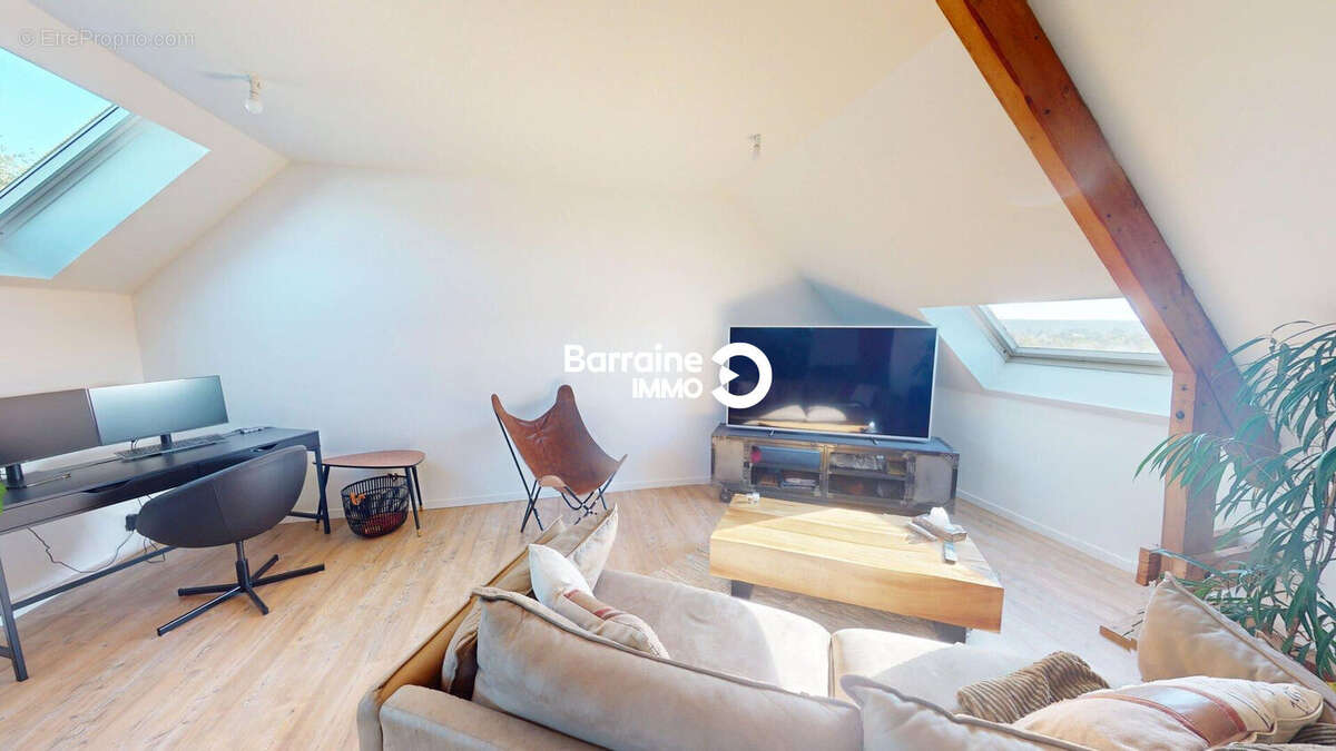 Maison à LE RELECQ-KERHUON