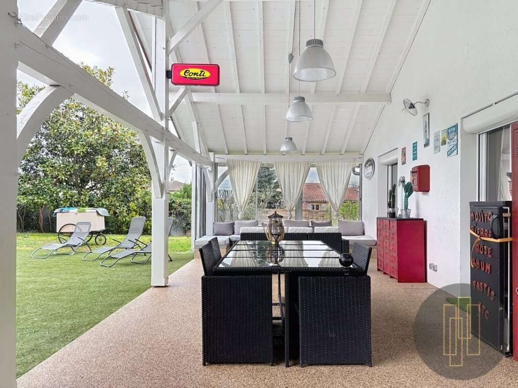 Maison à SAINT-GEORGES-DE-RENEINS