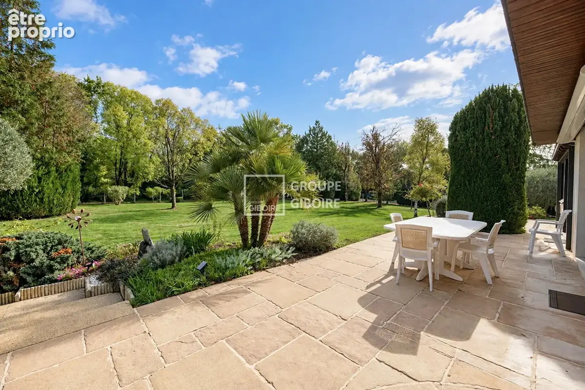 A VENDRE - Agence GIBOIRE de Bruz - Exclusivité - Maison d'architecte de 200 m² au coeur d'un parc paysager de 4 500 m² - Saint  - photo 1