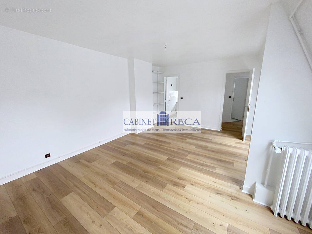 Appartement à PARIS-10E
