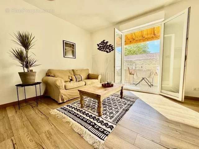 Appartement à MAUGUIO