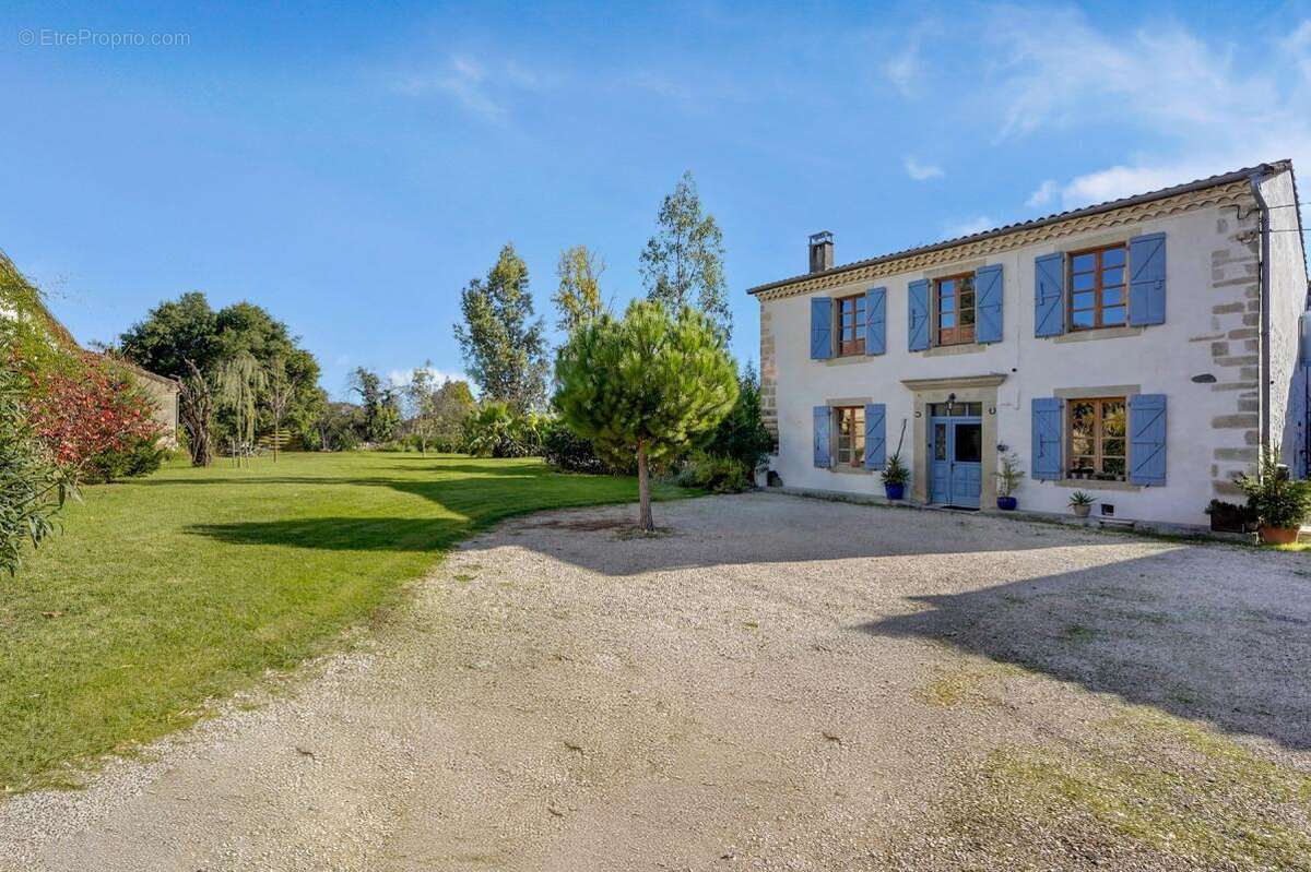 Maison de Maître Rénovée 170m²  Haut de Gamme, Calme & Piscine - photo 3