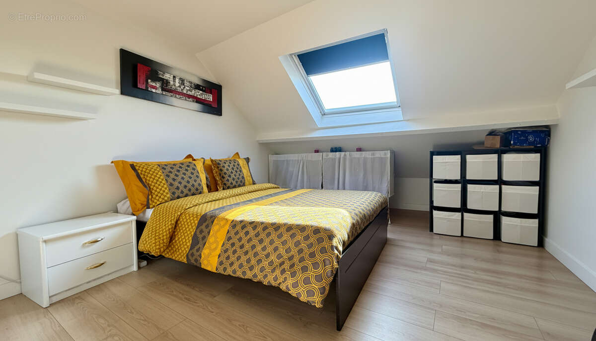 Appartement à CORBEIL-ESSONNES