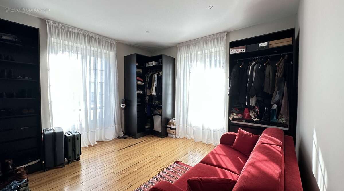 Maison de maitre de type t9 de 203 sur une parcelle de 1527 m2 - photo 19