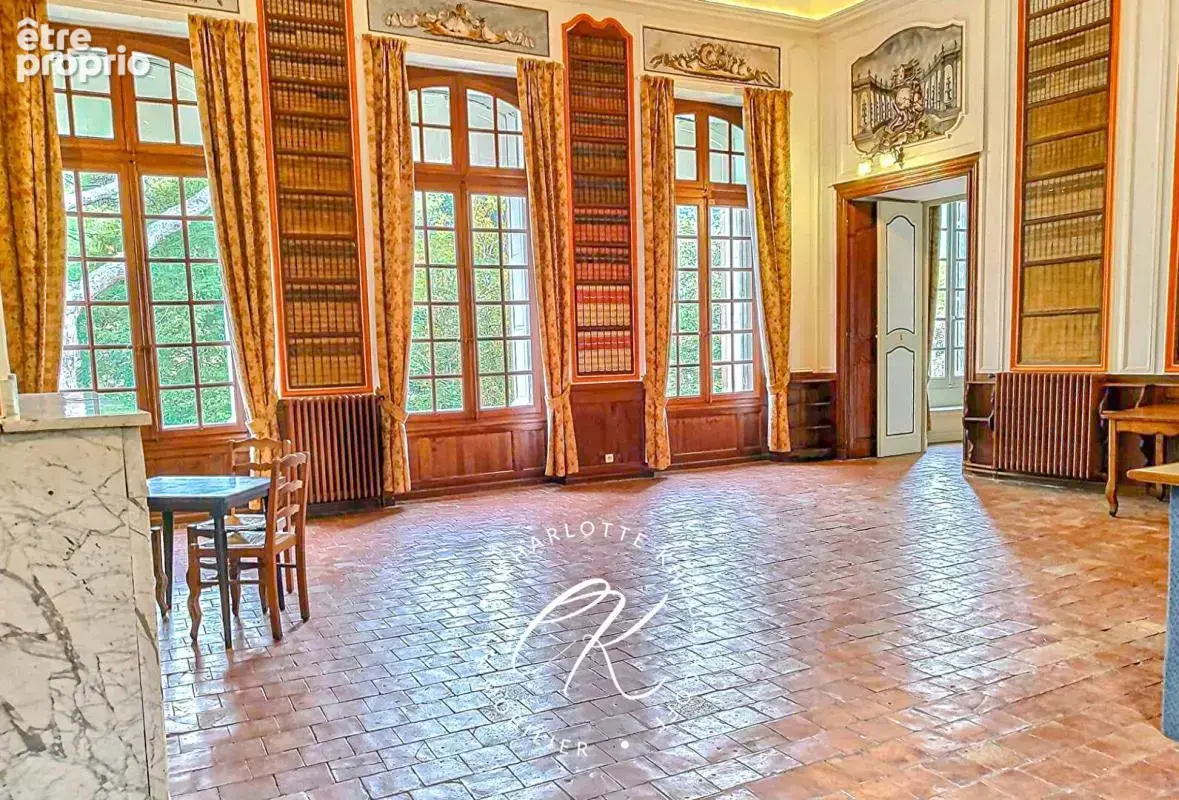 Un ancien évêché du XVIIe siècle  2 500 m², 30 chambres et 1,3 hectare de parc au coeur du Pays Cathare. Hôtel, événementiel, sé - photo 14