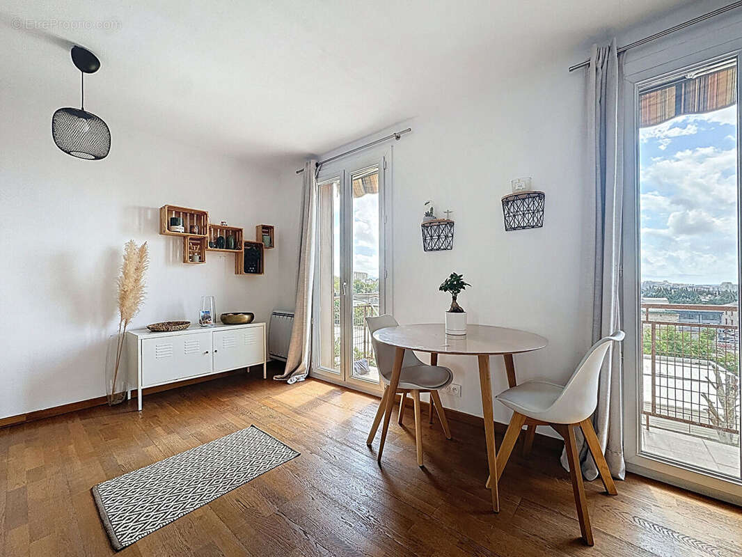 Appartement à MARSEILLE-14E