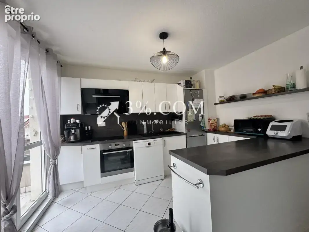 3%COM Beau F3 avec 2 balcons  et double garage - photo 14