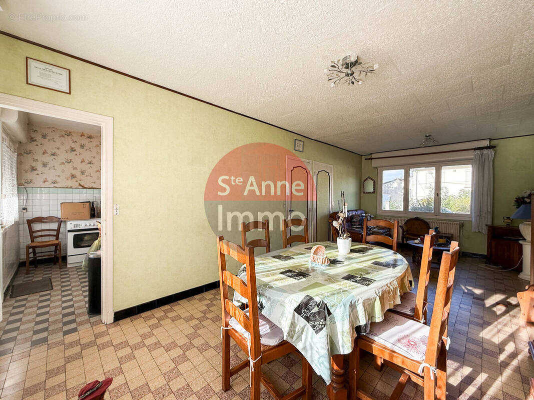 Photo 1 - Maison à ROSIERES-EN-SANTERRE