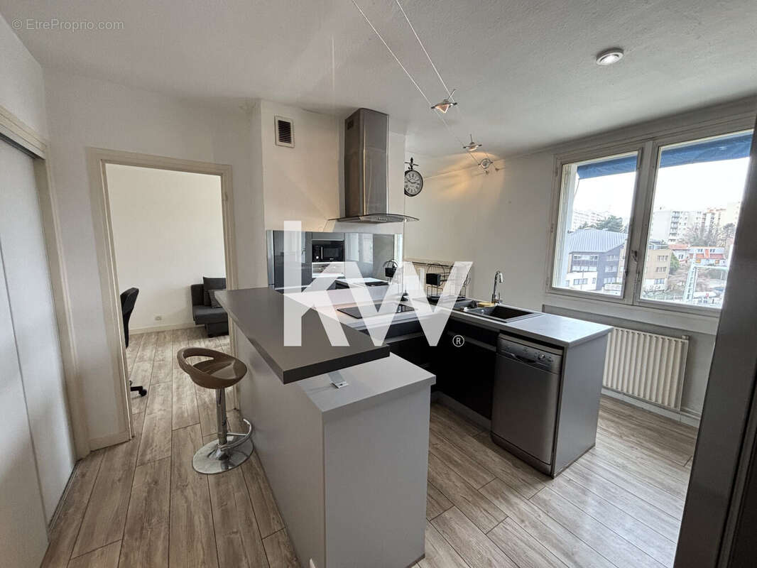 Appartement à SAINT-ETIENNE