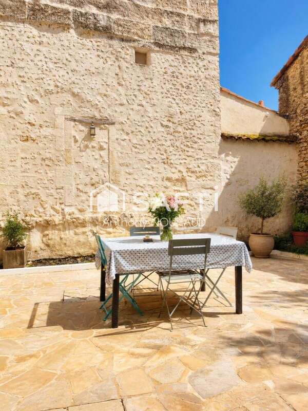 Maison 75 m² à Bourg-Charente  - photo 6