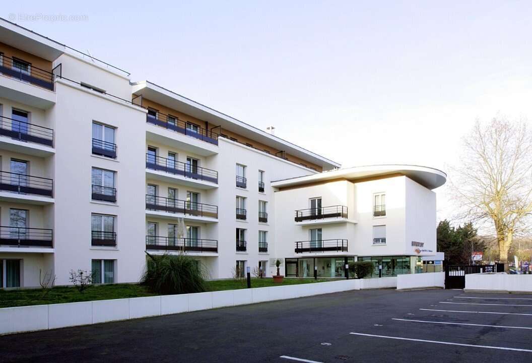 INVESTISSEMENT LOCATIF  Le Port-Marly  Résidence d'Affaires Serena - 5,49% de rentabilité - photo 8