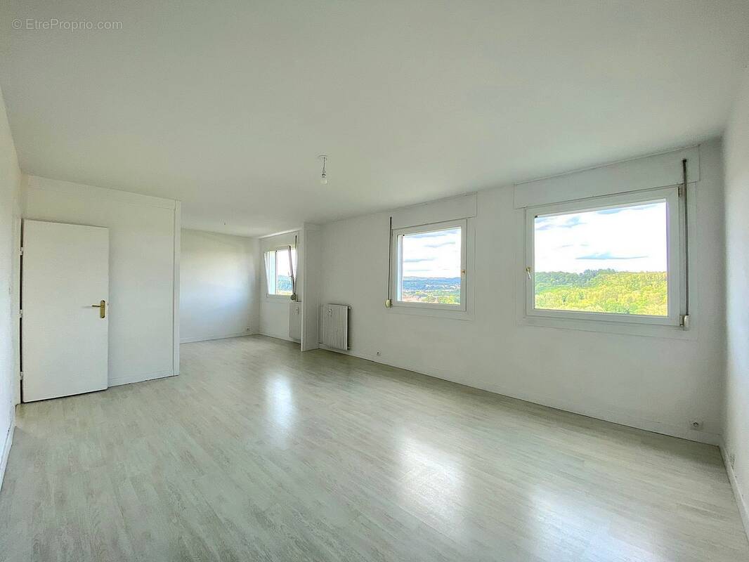 Appartement à CHARLEVILLE-MEZIERES