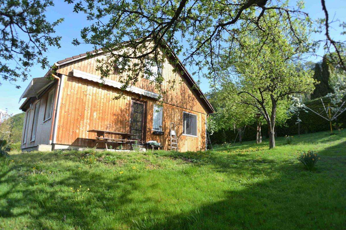 Maison 5 pieces 91 m² sur terrain de 12 ares 109500euros - photo 10