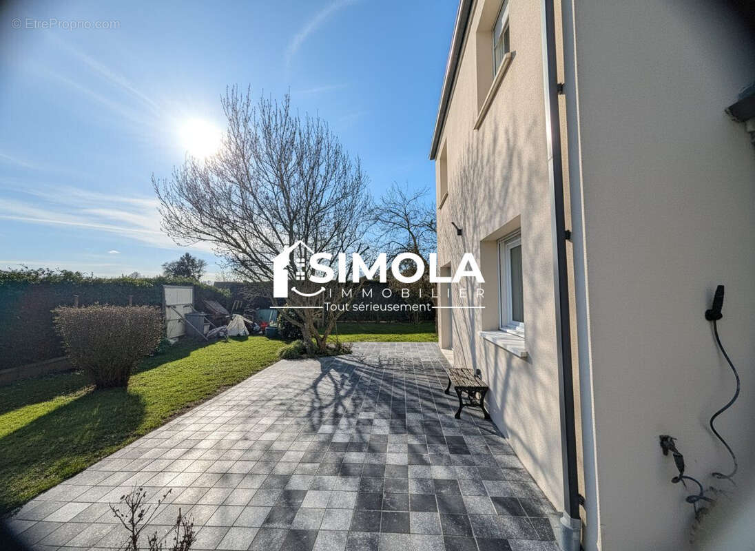 Maison à NANTEUIL-LE-HAUDOUIN