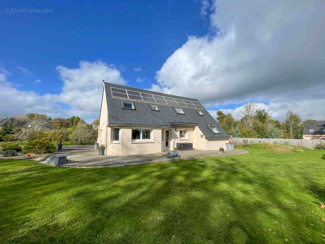 Maison à LOGONNA-DAOULAS