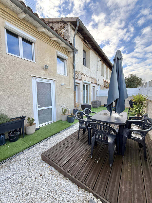 Appartement à LA CHAPELLE-DE-GUINCHAY