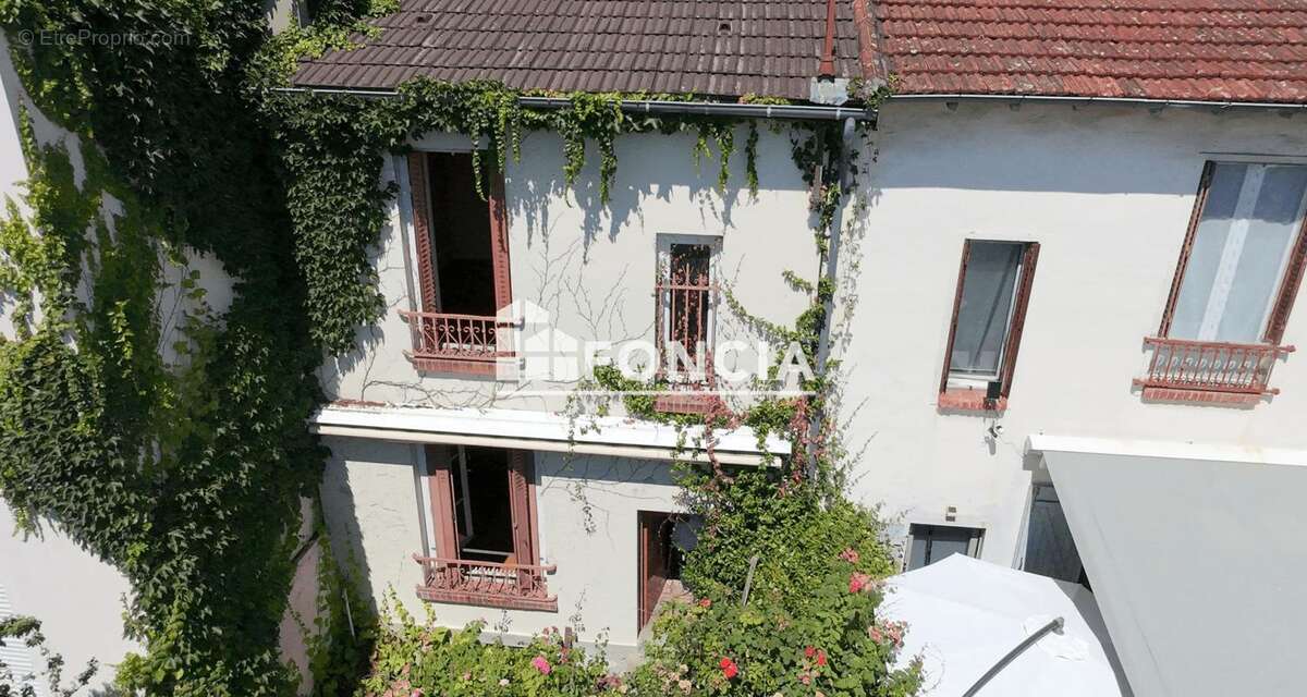 Maison de charme avec jardin privatif et éléments d'époque - photo 4
