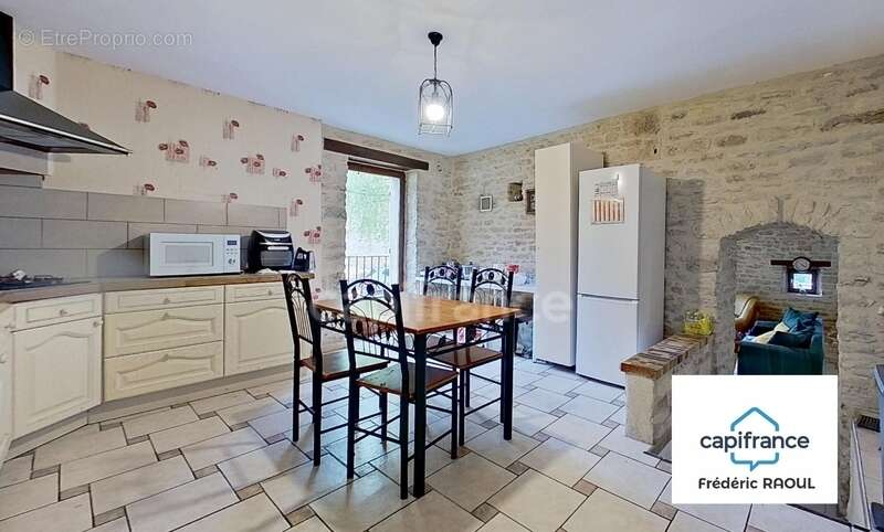 Maison 238 m² à Lamargelle  - photo 4