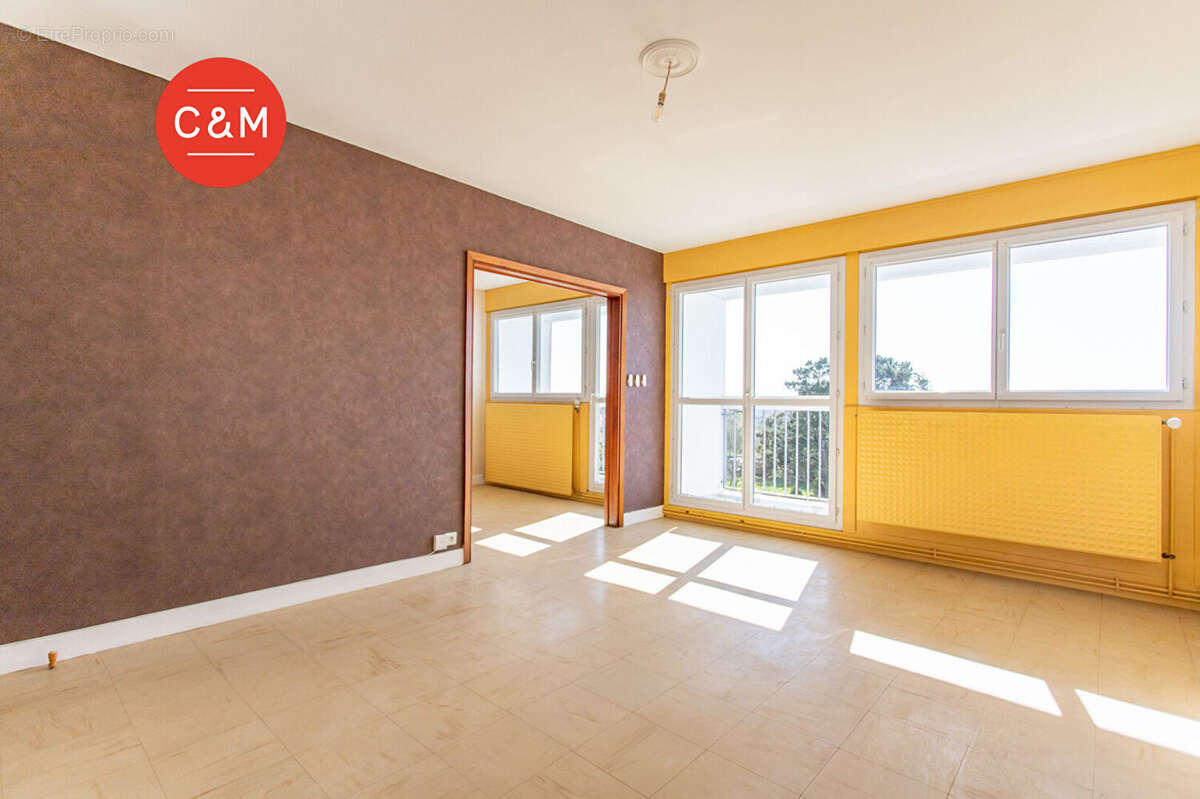 Appartement à REZE
