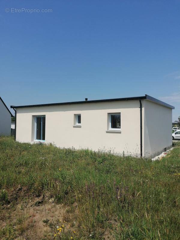 Maison à PLOUZEVEDE