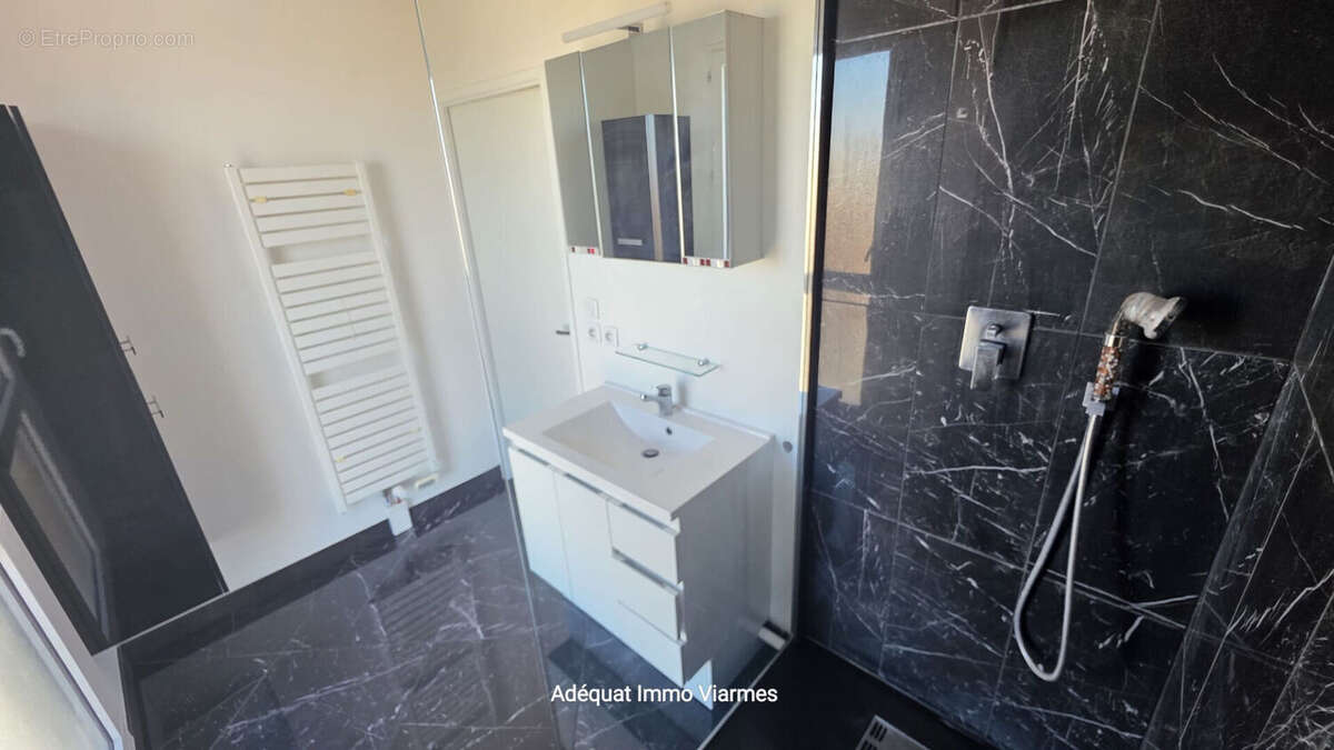 Appartement à ASNIERES-SUR-OISE