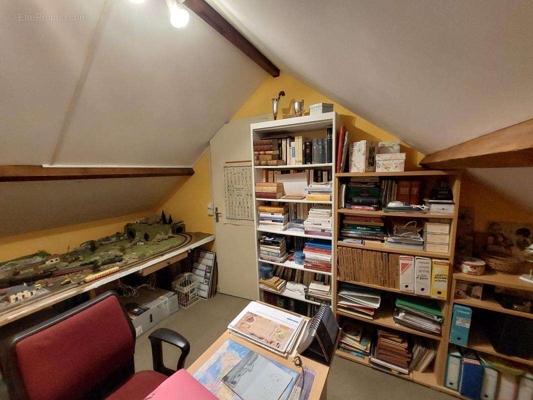 Maison à LES BAUX-SAINTE-CROIX