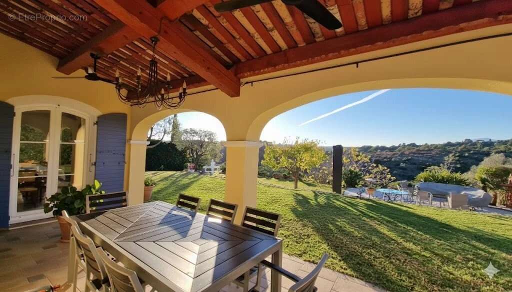 Maison à VILLENEUVE-LOUBET