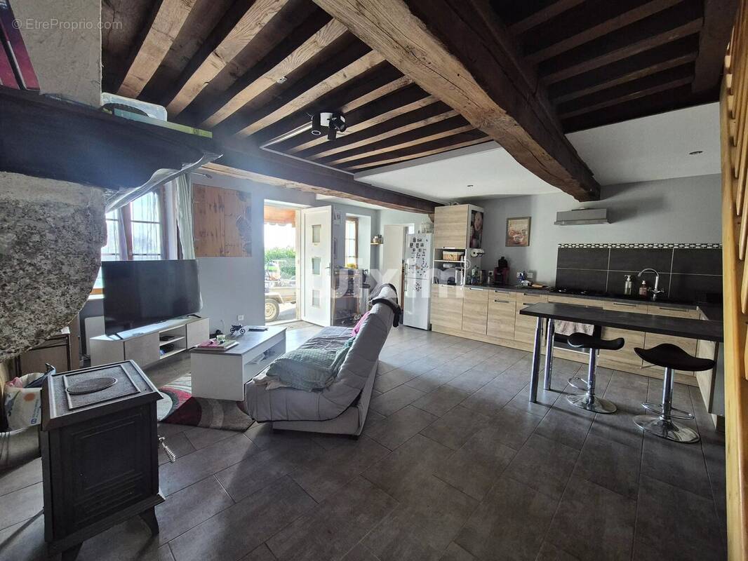 Maison à LORMES