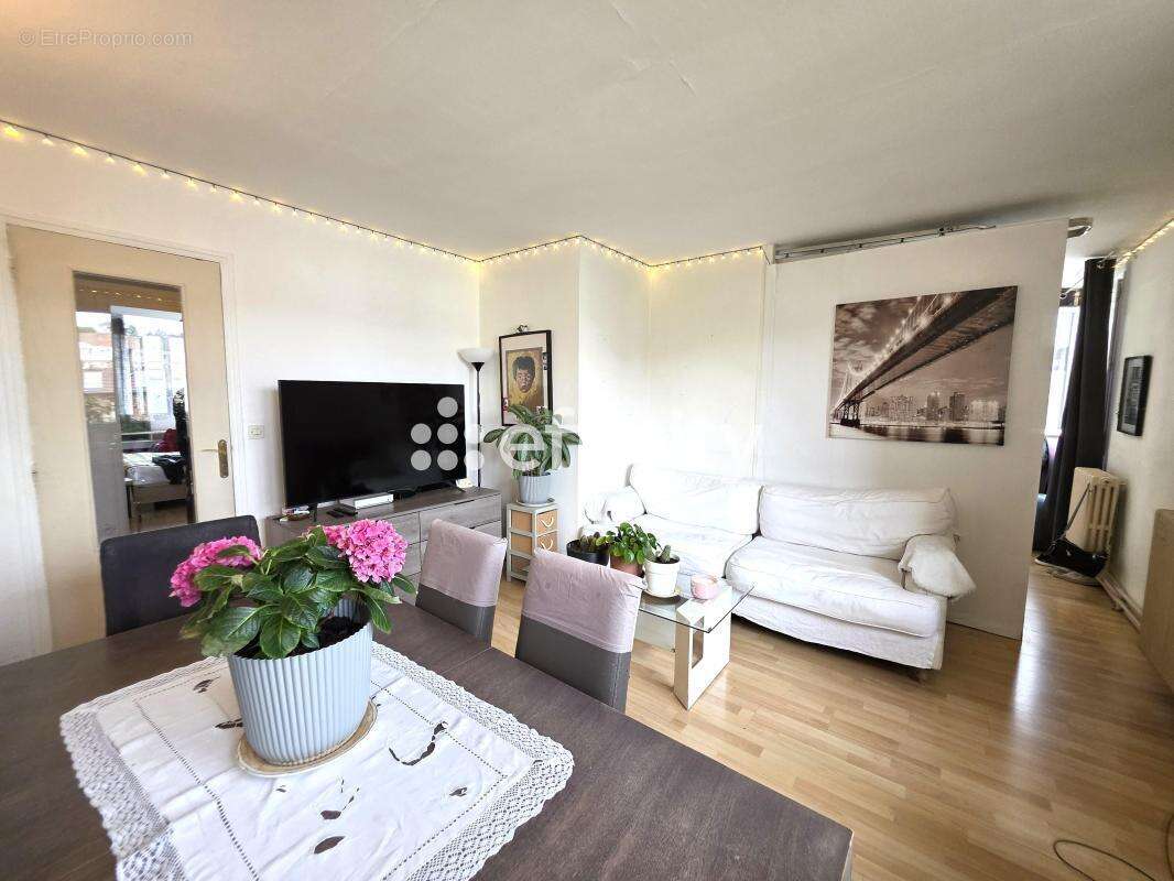 Appartement à ISSY-LES-MOULINEAUX