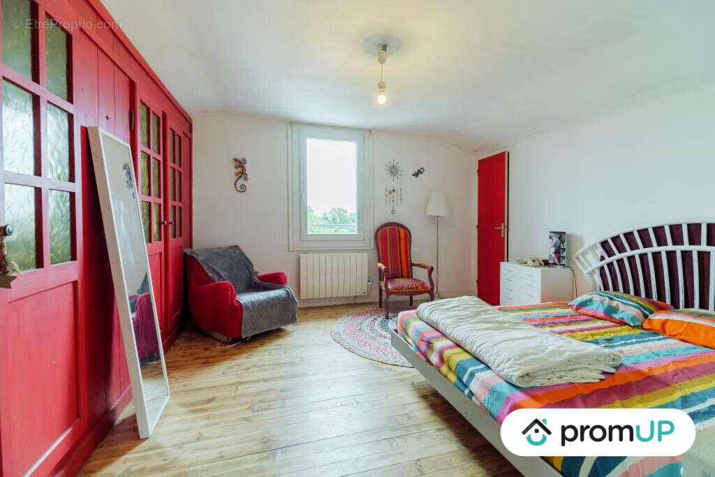 Maison à SAINT-ROMAIN-LE-PUY