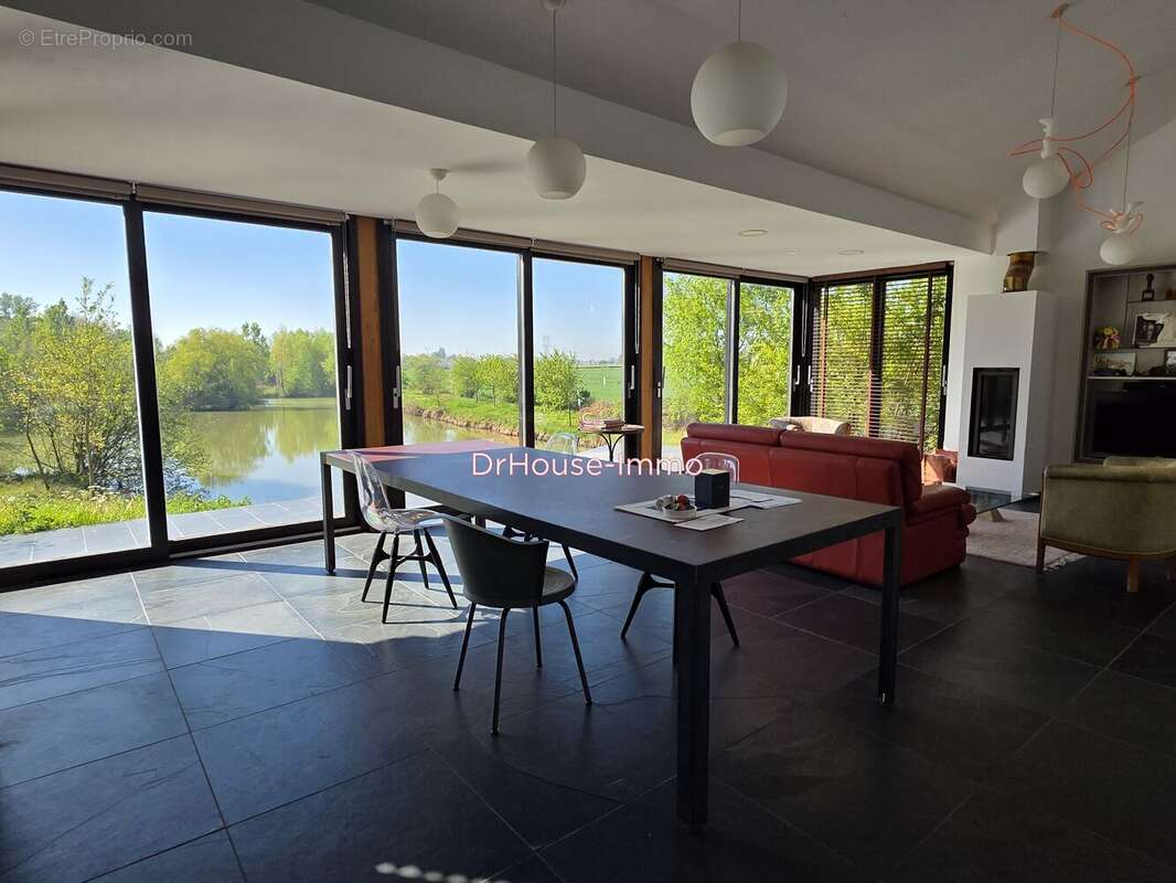 Maison à MERIGNIES