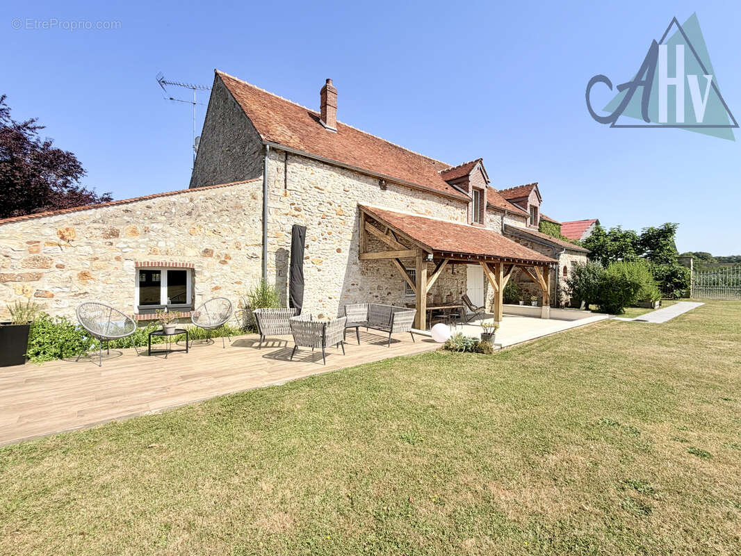 Magnifique briarde - 3 chambres - 150 m2 - photo 3