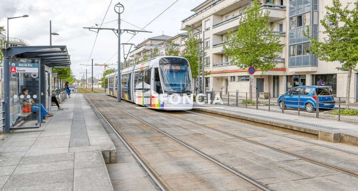 Appartement à AVRILLE