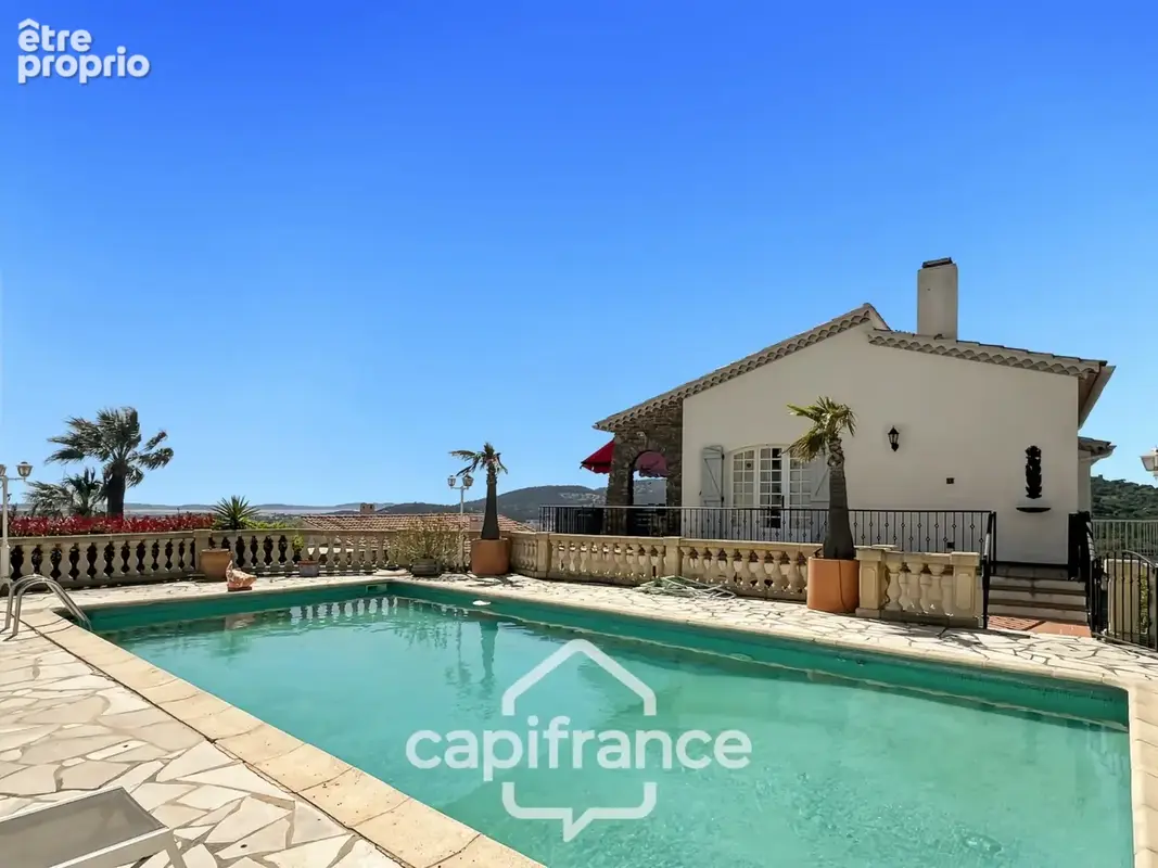 Maison à vendre 8 pièces HYERES (83)- Vue mer panoramique Exceptionnel - Double garage - Ascenseur - photo 33
